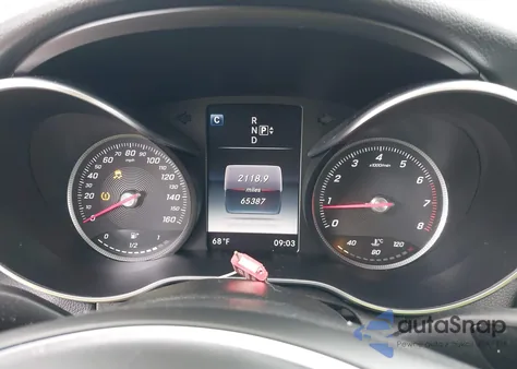 2015 Mercedes-Benz C 300 4Matic z USA, uszkodzony, nr VIN 55SWF4KB4FU030464